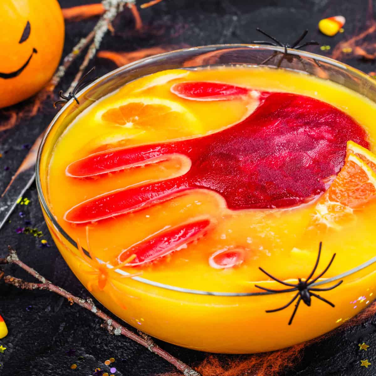 18 Terrifying Halloween Punch Recipes To Make This Thursday