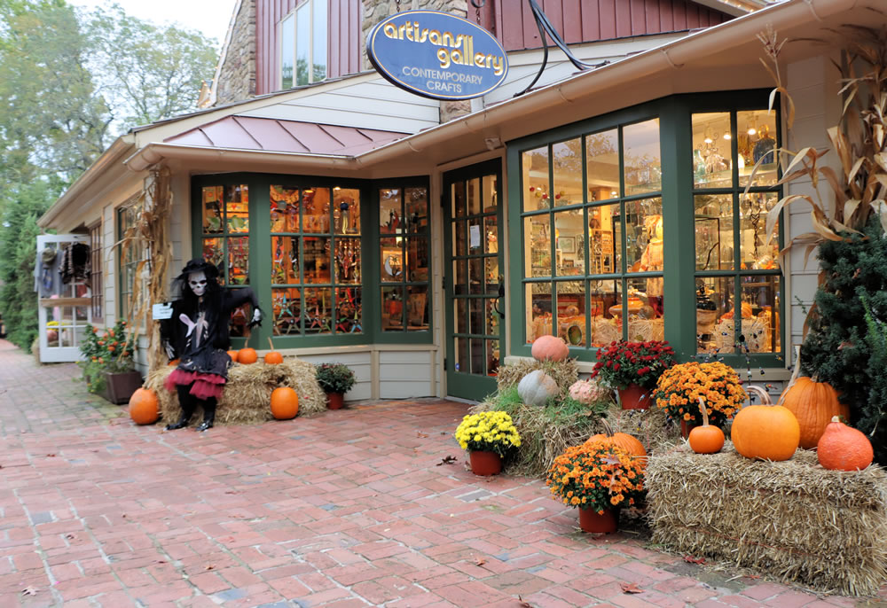 Scarecrows, Ghosts, and Fall Enjoyable at Peddler’s Village