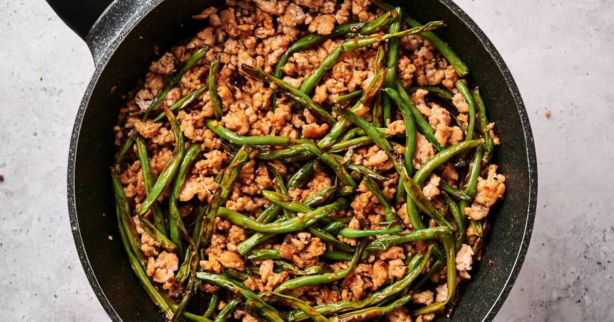 Spicy Floor Turkey and Inexperienced Bean Stir-fry (20 Minute Meal!)