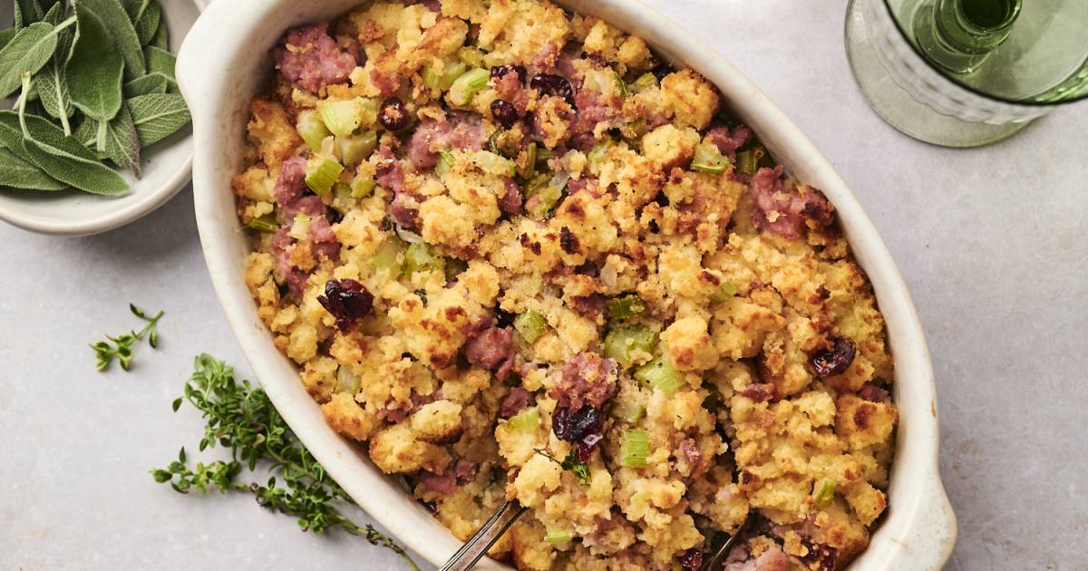 Wholesome Cornbread Sausage Stuffing(Make Forward Pleasant!)