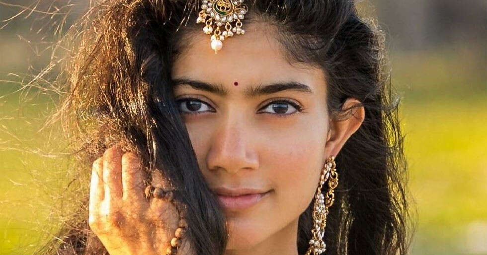 Sai Pallavi Refutes Rumours About Turning Vegetarian For Ramayana