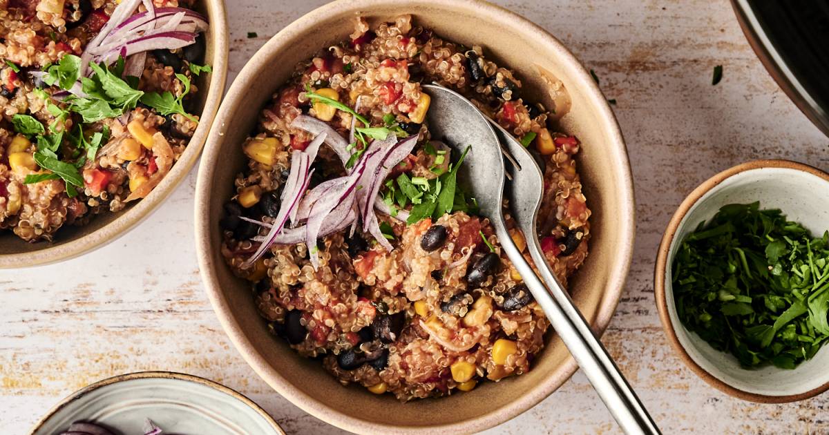 Mexican Quinoa (Gradual Cooker, Immediate Pot, or Stovetop)