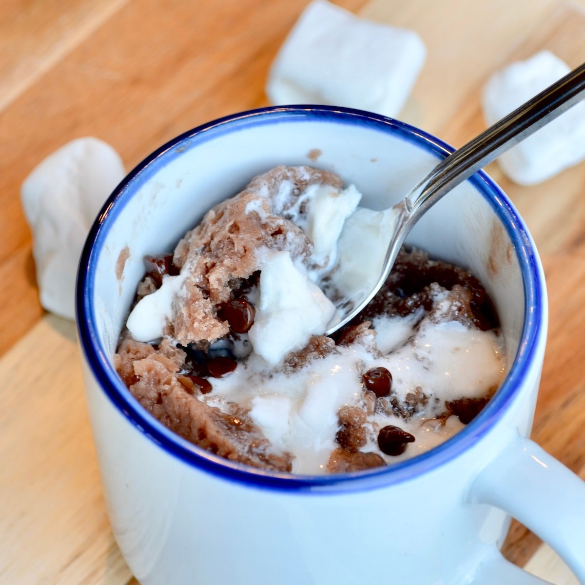 Each Weight Watchers Member Ought to Know This Scorching Chocolate Mug Cake Recipe