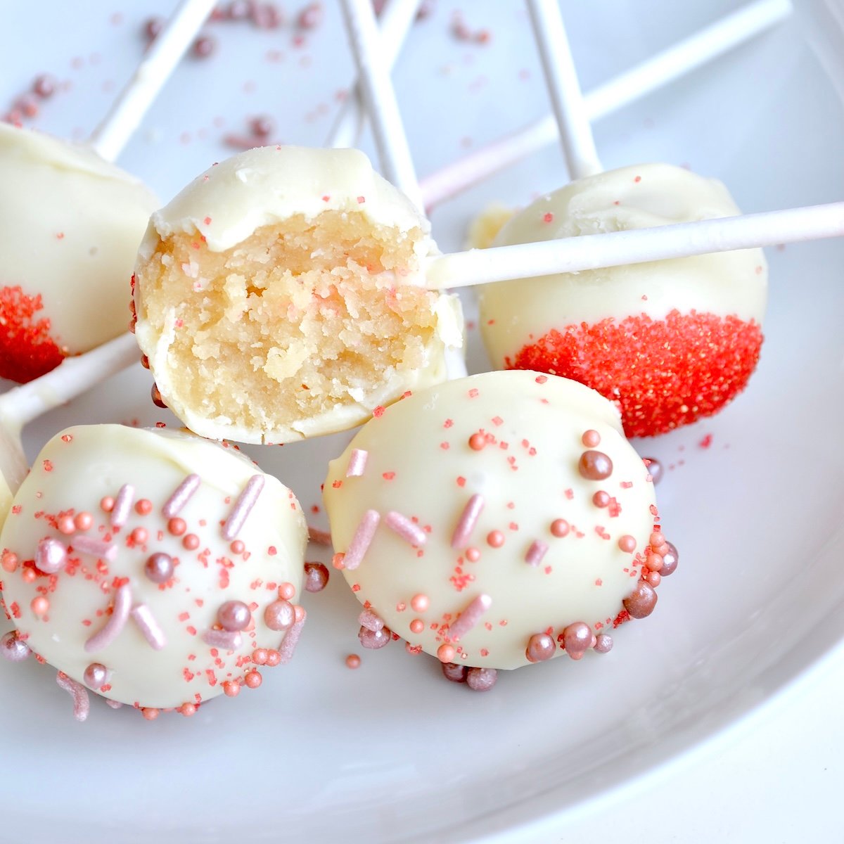 Valentine’s Day Cake Pops – Drizzle Me Skinny!