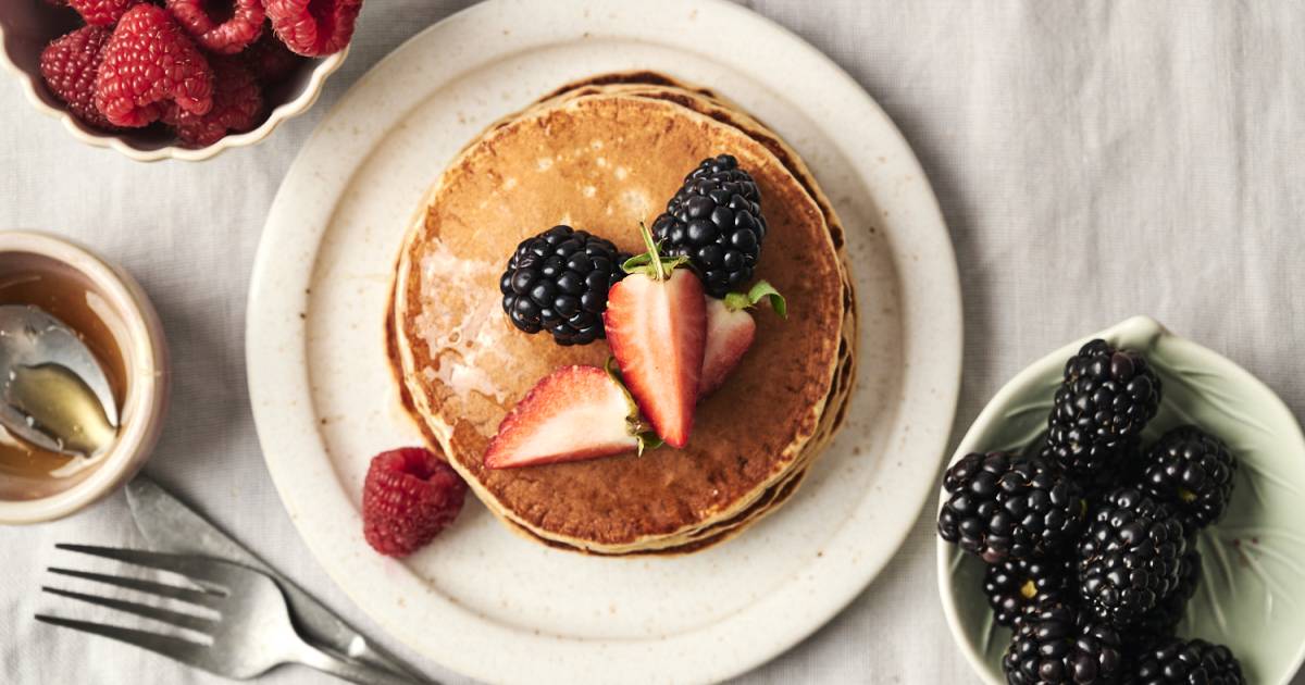 Low Carb Protein Pancakes (No Protein Powder!)